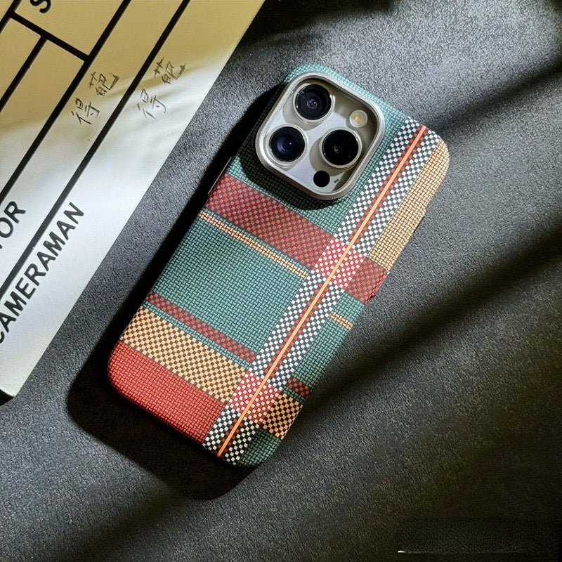 Hard PC Case iPhone Mountain & Stripe Pattern