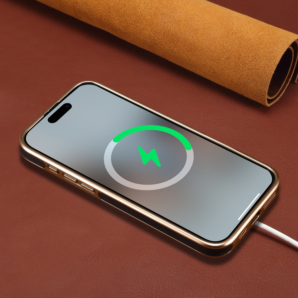 English: Genuine Oil Wax Leather Phone Case